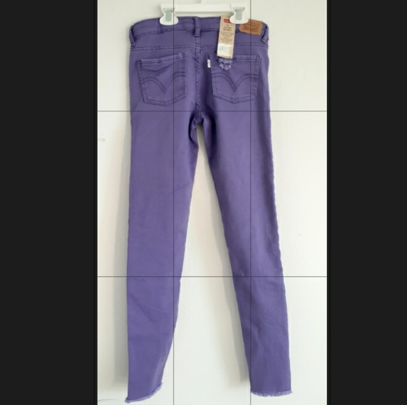 (SOLD) Levi's 710 distressed purple super skinny jeans with adjustable waist - Picture 6 of 10